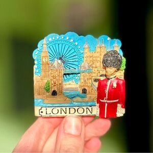 VTG 3D Textured London Landmark Unique Soldier UK Magnetic Accent Decor